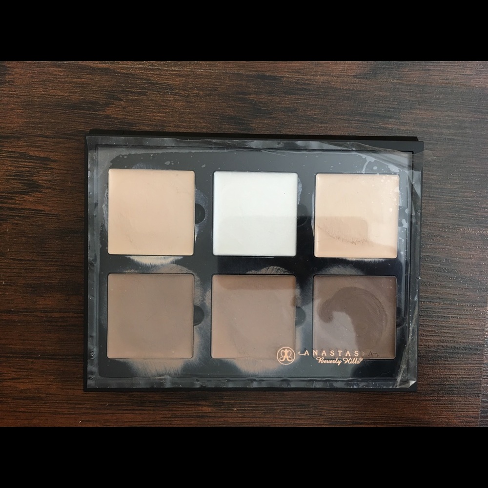 Anastasia Beverlyhills cream contour kit